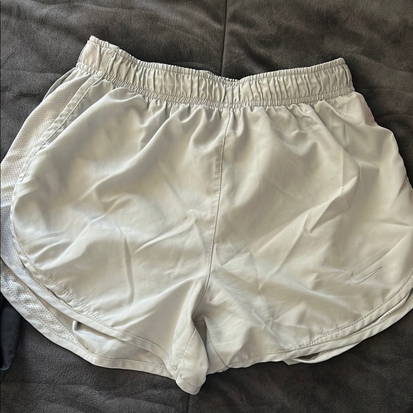 Nike Multi-Color Shorts Set - Picture 2 of 6